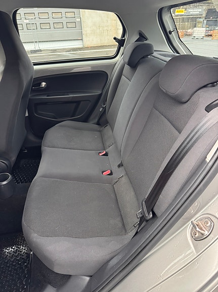 Volkswagen UP! 10 of 30