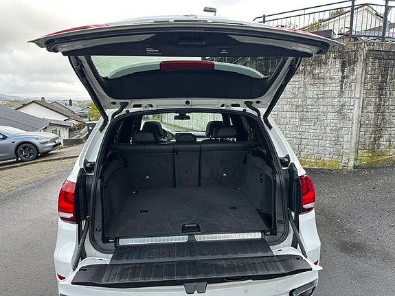 BMW X5 11 of 16