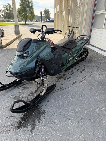 Ski-doo Summit Expert 850 E-TEC Turbo R 4 of 6