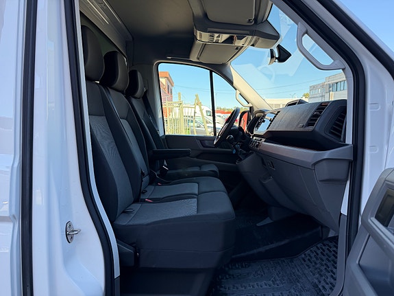 Volkswagen Crafter 9 of 30