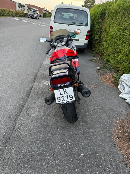 Honda CBR 1000 F 4 of 7