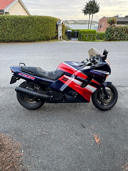 Honda CBR 1000 F 7 of 7