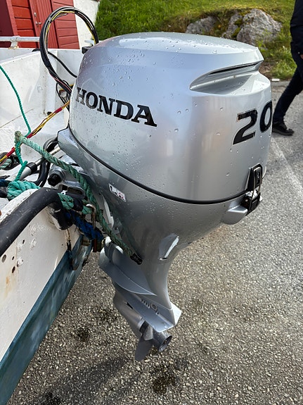 «Ny» Honda 20hk. Få med båt og henger på kjøpet 3 of 12