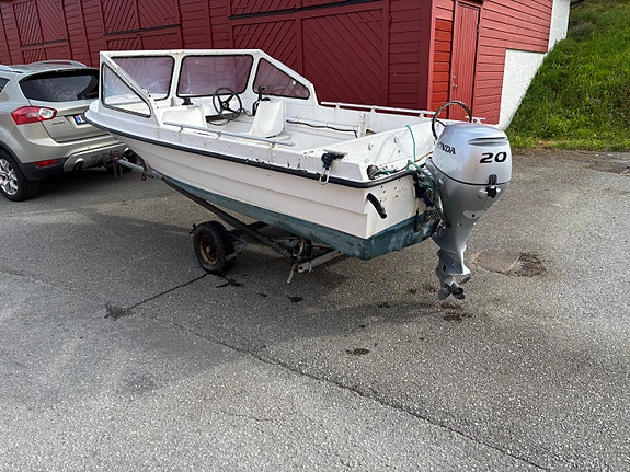 «Ny» Honda 20hk. Få med båt og henger på kjøpet 9 of 12