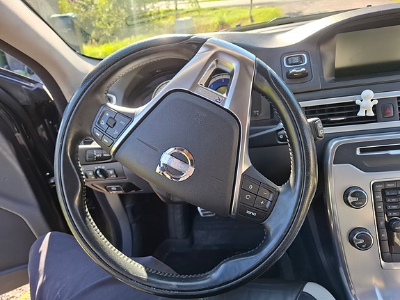 Volvo V70 15 of 23
