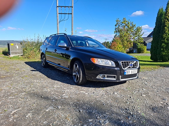 Volvo V70 6 of 23