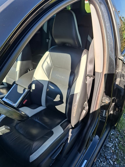 Volvo V70 10 of 23