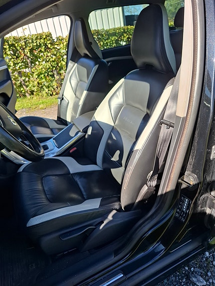 Volvo V70 11 of 23