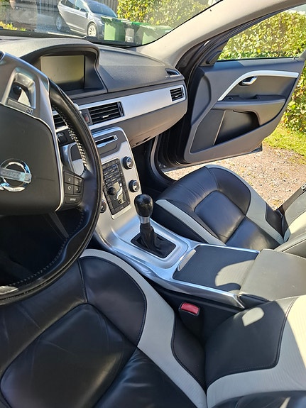 Volvo V70 13 of 23