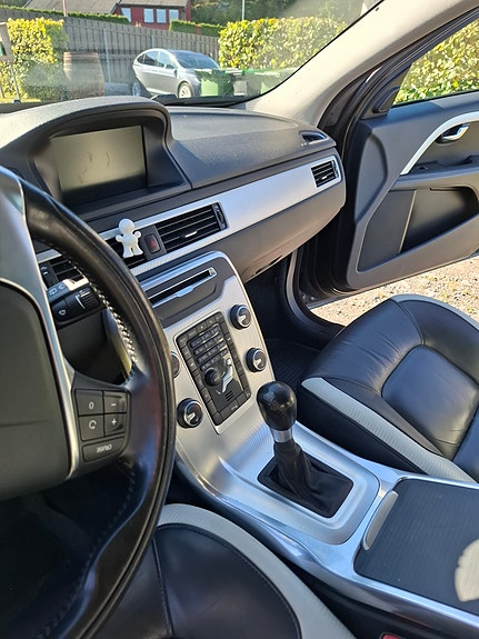 Volvo V70 14 of 23