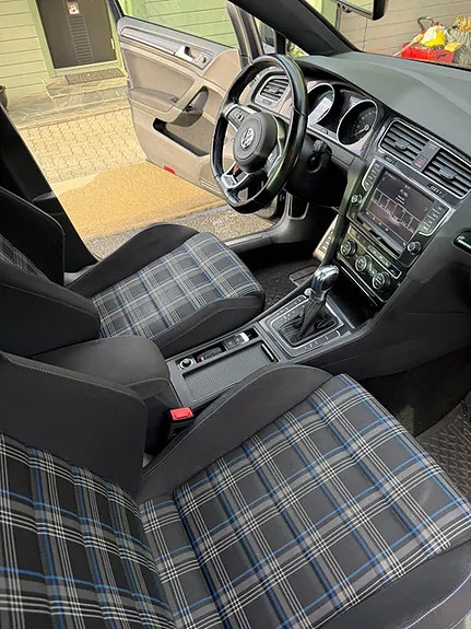 Volkswagen Golf VII 8 of 17
