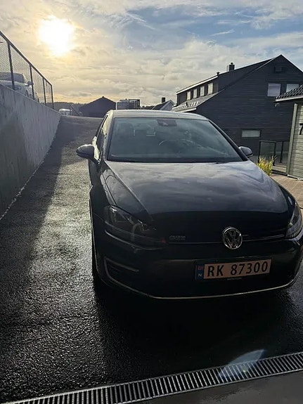 Volkswagen Golf VII 11 of 17