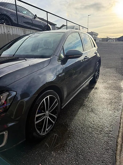 Volkswagen Golf VII 9 of 17