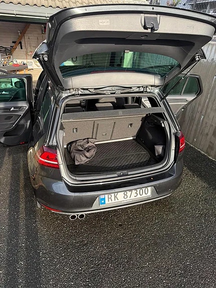Volkswagen Golf VII 17 of 17