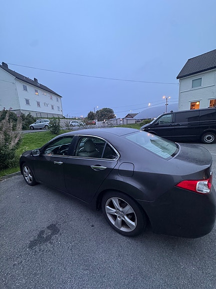Honda Accord 9 of 14