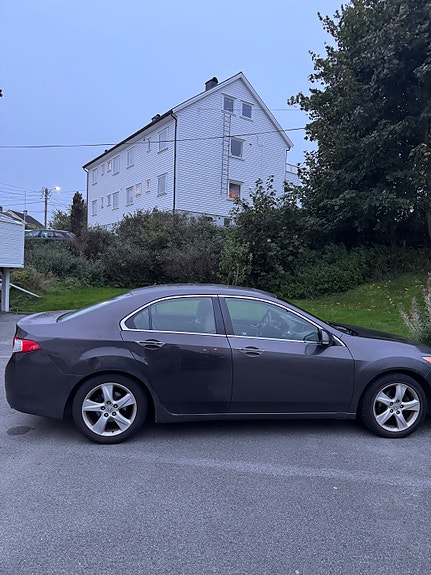 Honda Accord 12 of 14