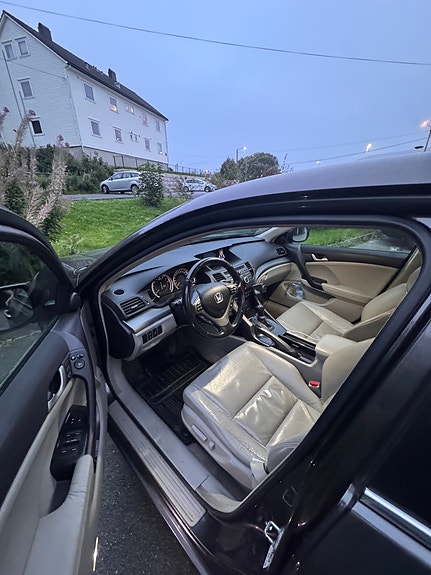 Honda Accord 7 of 14