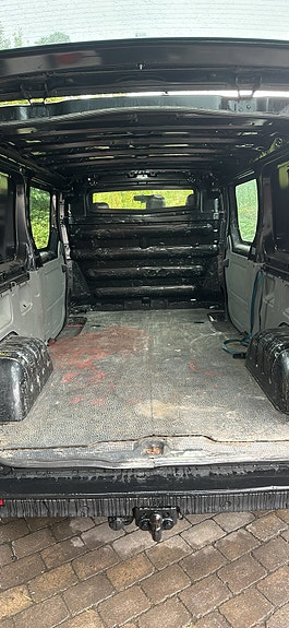 Renault Trafic 11 of 11