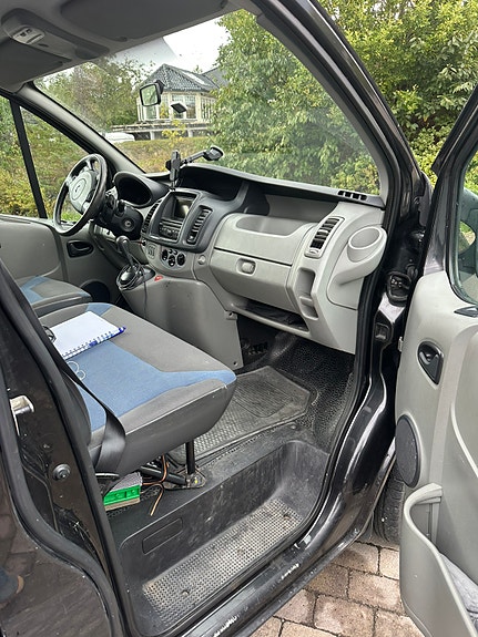 Renault Trafic 8 of 11