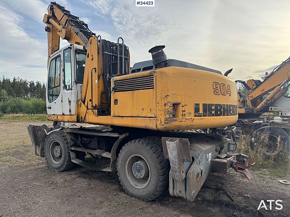 Liebherr A904C Hjulgraver m/ hevbar hytte 7 of 14