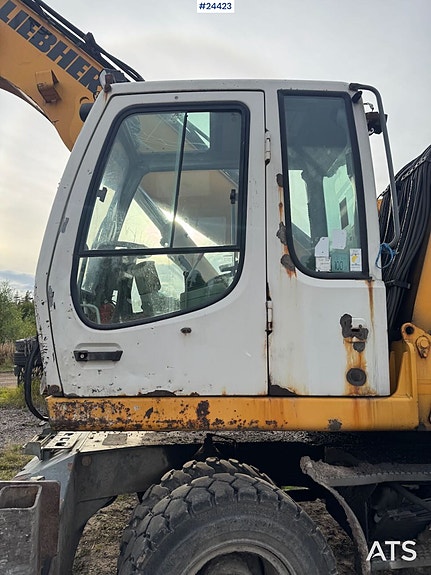 Liebherr A904C Hjulgraver m/ hevbar hytte 9 of 14