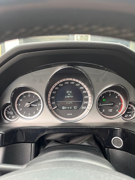 Mercedes-Benz E220 d 11 of 12