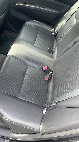 Toyota Prius 8 of 8