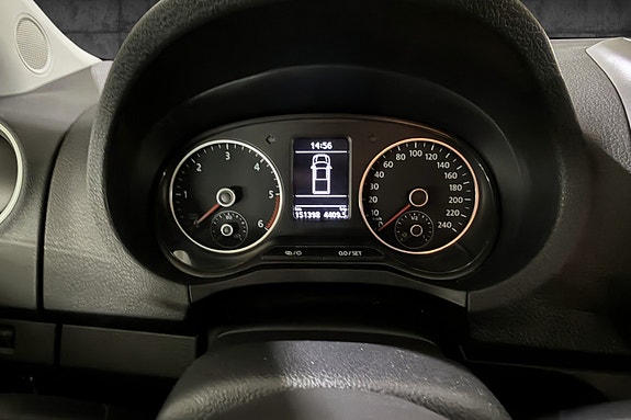 Volkswagen Amarok 22 of 22