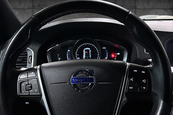 Volvo V60 9 of 17