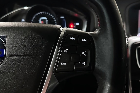 Volvo V60 10 of 17