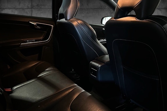 Volvo V60 14 of 17