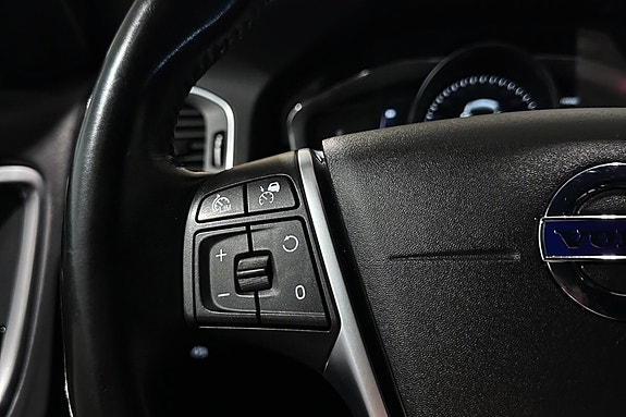 Volvo V60 11 of 17