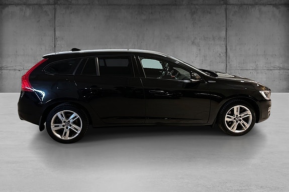 Volvo V60 6 of 17
