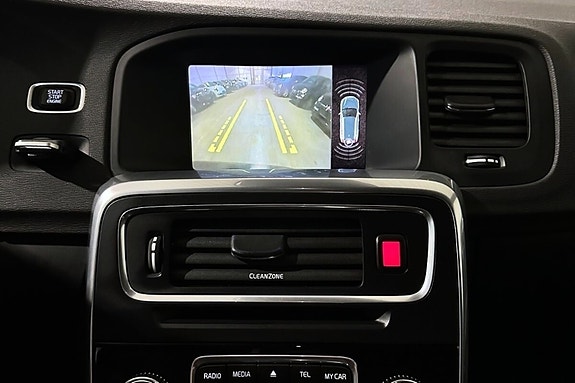 Volvo V60 15 of 17