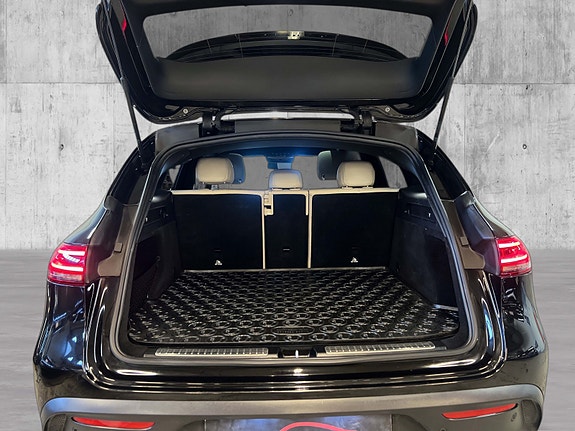 Mercedes-Benz EQC400 10 of 30