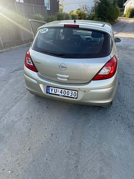 Opel Corsa 4 of 14