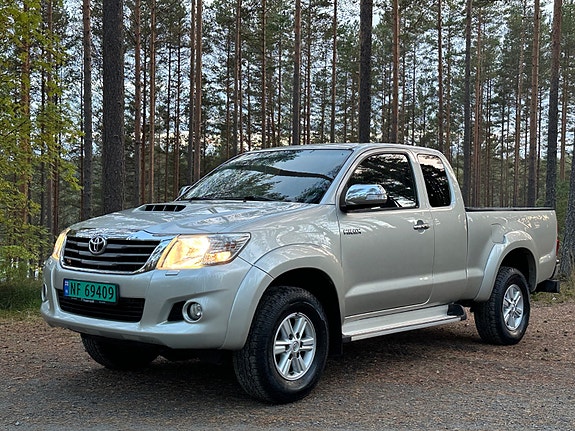 Toyota HiLux 8 of 30