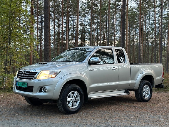 Toyota HiLux 7 of 30