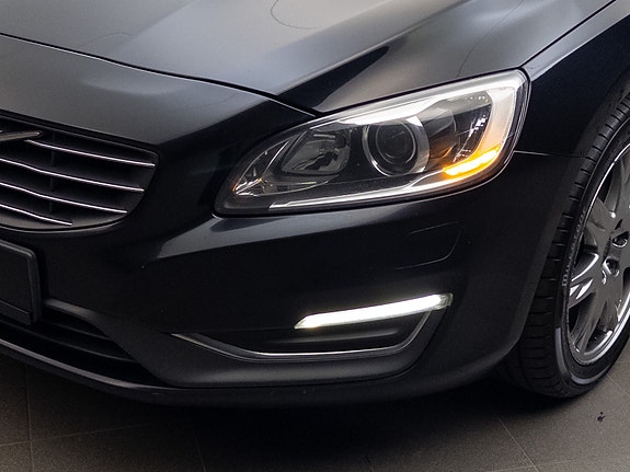 Volvo V60 12 of 30