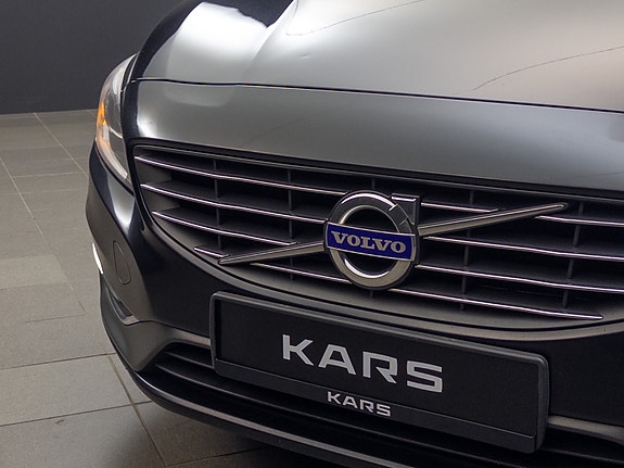 Volvo V60 13 of 30