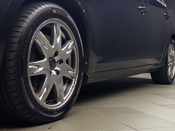 Volvo V60 14 of 30