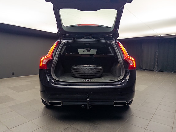Volvo V60 11 of 30