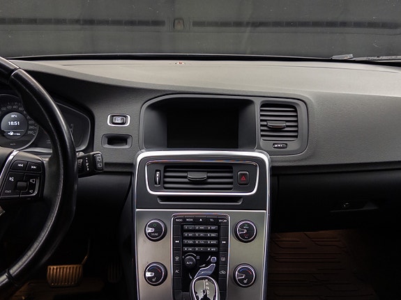 Volvo V60 27 of 30