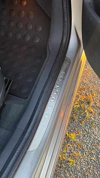 Peugeot 3008 6 of 12