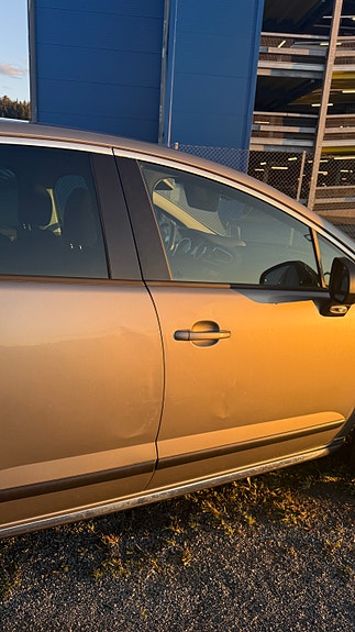 Peugeot 3008 9 of 12