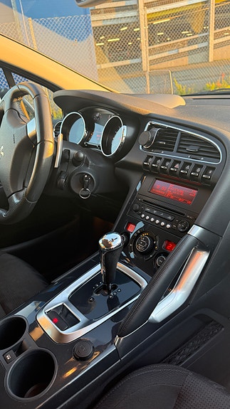 Peugeot 3008 8 of 12