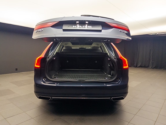 Volvo V90 13 of 30