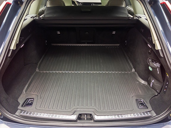 Volvo V90 27 of 30