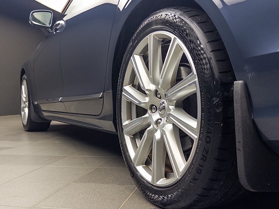 Volvo V90 22 of 30