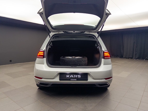 Volkswagen e-Golf VII 12 of 30